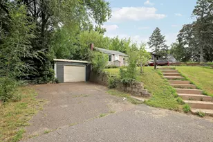 6230 7th St N, Oakdale, MN 55128 - Photo 3
