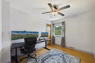 2640 Noble Ave N, Golden Valley, MN 55422 - Photo 17