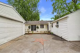 2940 Sumter Ave S, Saint Louis Park, MN 55426 - Photo 3