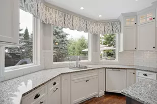 7000 Weston Cir, Edina, MN 55439 - Photo 9