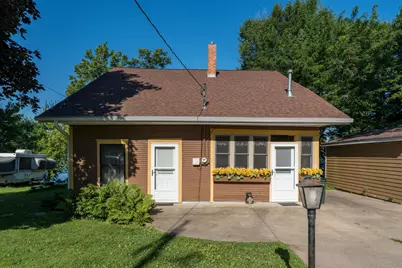 911 Reed Street N, Waterville, MN 56096 - Photo 1