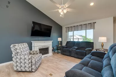 1000 Mulberry Avenue NE, Montgomery, MN 56069 - Photo 5