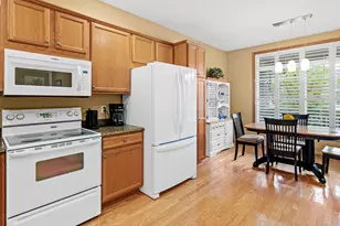 15118 Dutchman Way, Apple Valley, MN 55124 - Photo 5