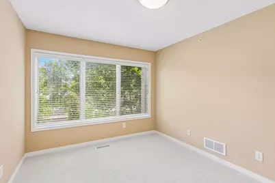 519 Willoughby Way W, Minnetonka, MN 55305 - Photo 27