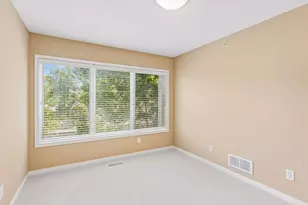 519 Willoughby Way W, Minnetonka, MN 55305 - Photo 27