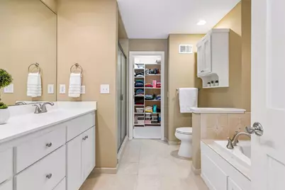 519 Willoughby Way W, Minnetonka, MN 55305 - Photo 23
