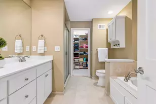 519 Willoughby Way W, Minnetonka, MN 55305 - Photo 23