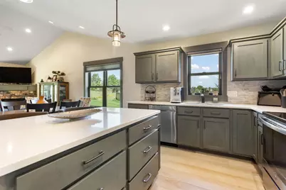 2909 Elgin Court, River Falls, WI 54022 - Photo 13