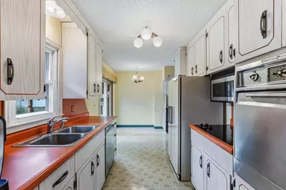 6237 Russell Avenue S, Richfield, MN 55423 - Photo 11