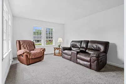 60 Grove Street, Mahtomedi, MN 55115 - Photo 3