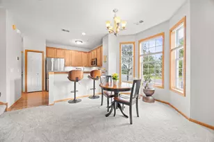 1246 Chateau Ave, Maplewood, MN 55109 - Photo 7