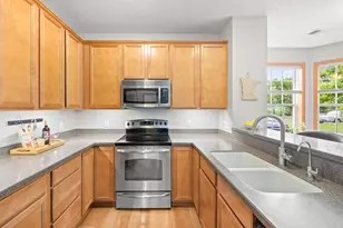 1246 Chateau Ave, Maplewood, MN 55109 - Photo 9