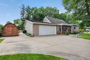 1112 Pine Tree Blvd, Little Falls, MN 56345 - Photo 3
