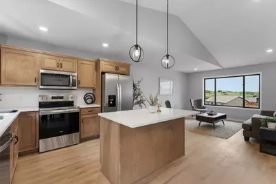 610 Mulligan Drive, Zumbrota, MN 55992 - Photo 5
