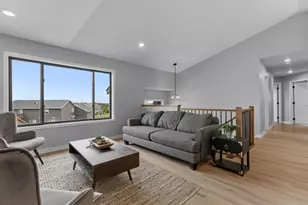 610 Mulligan Dr, Zumbrota, MN 55992 - Photo 9