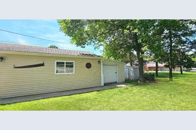 20 Highland Drive, Morris, MN 56267 - Photo 37