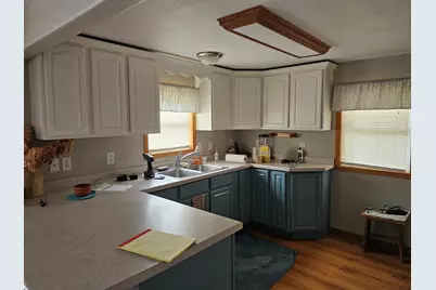 412 14th Street SE, Willmar, MN 56201 - Photo 3