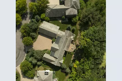 415 Carpenters Pt, Wayzata, MN 55391 - Photo 31