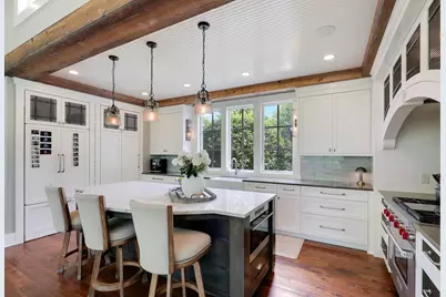 415 Carpenters Pt, Wayzata, MN 55391 - Photo 9