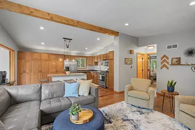 1579 Hilo Avenue N, Oakdale, MN 55128 - Photo 11