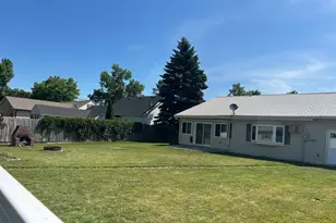 137 Maple St, Tyler, MN 56178 - Photo 5
