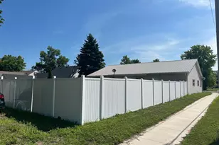 137 Maple St, Tyler, MN 56178 - Photo 25