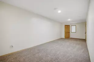 1600 26th St SW, Austin, MN 55912 - Photo 33