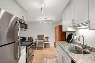 1901 Emerson Ave S, Minneapolis, MN 55403 - Photo 15