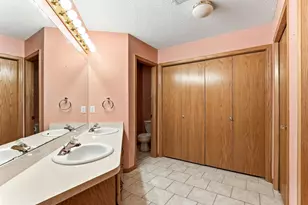 7050 Robinwood Trail, Woodbury, MN 55125 - Photo 7