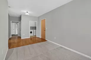 270 4th St E, Saint Paul, MN 55101 - Photo 3