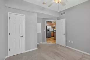 270 4th St E, Saint Paul, MN 55101 - Photo 13