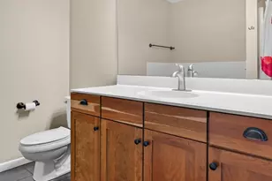 270 4th St E, Saint Paul, MN 55101 - Photo 17