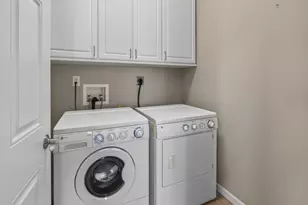 270 4th St E, Saint Paul, MN 55101 - Photo 21