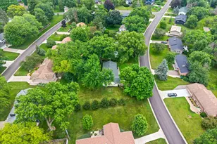 8460 Westbend Rd, Golden Valley, MN 55427 - Photo 63