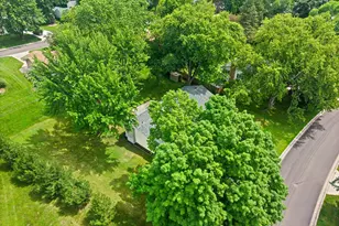 8460 Westbend Rd, Golden Valley, MN 55427 - Photo 53