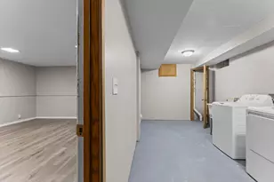 8460 Westbend Rd, Golden Valley, MN 55427 - Photo 39