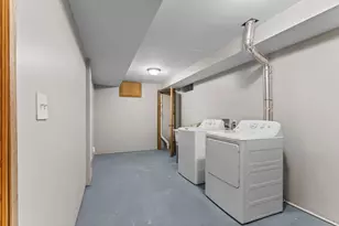 8460 Westbend Rd, Golden Valley, MN 55427 - Photo 29