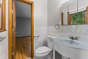 8460 Westbend Rd, Golden Valley, MN 55427 - Photo 17