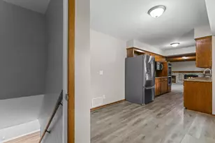 8460 Westbend Rd, Golden Valley, MN 55427 - Photo 19