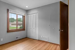 8460 Westbend Rd, Golden Valley, MN 55427 - Photo 5
