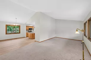 7910 W Park Hills Dr, Bloomington, MN 55438 - Photo 7