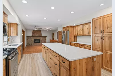 7910 W Park Hills Drive, Bloomington, MN 55438 - Photo 9
