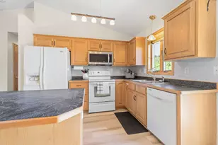 303 Harriman St, Somerset, WI 54025 - Photo 11
