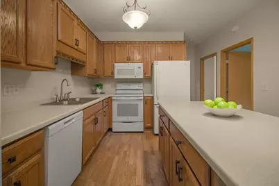1341 Lake Drive W #B113, Chanhassen, MN 55317 - Photo 7