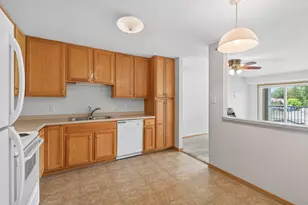 1600 Arundel St, Saint Paul, MN 55117 - Photo 7