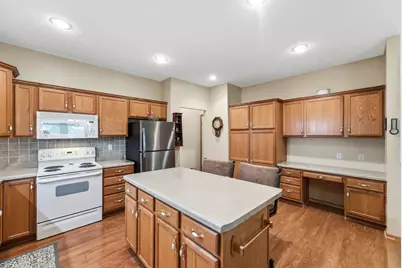 2641 Boulder Way, Burnsville, MN 55337 - Photo 9