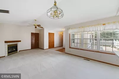 1522 4th Avenue E, Shakopee, MN 55379 - Photo 7