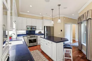 12250 Lakeview Dr N, Maple Grove, MN 55369 - Photo 9