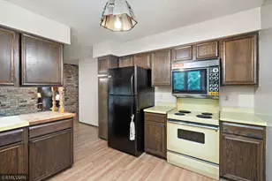 12629 Parkwood Dr, Burnsville, MN 55337 - Photo 9