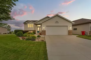 1006 24th Ave NW, Austin, MN 55912 - Photo 3